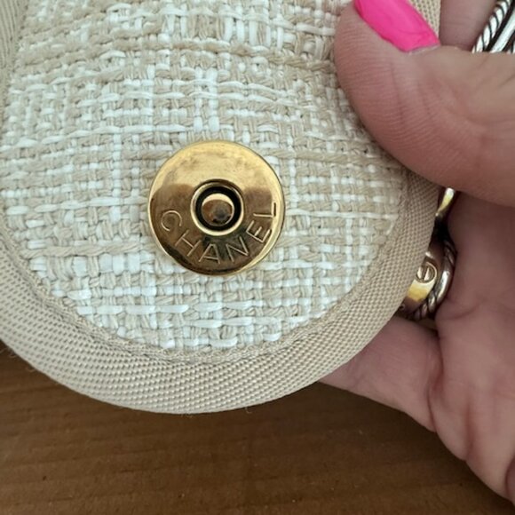 2018 Chanel Boucle Lurex Deauville Medium Tote Bag - Picture 14 of 15